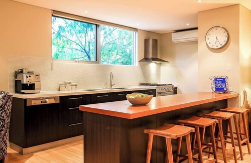 Dunsborough House | Azotea Luxe Rooftop Oasis with Pool and Bay Views
