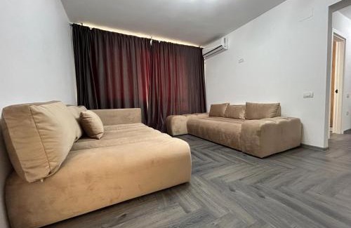 Craiova Apartment | Azure Apartment