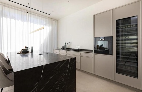 Genova Cabin | Azure Haven