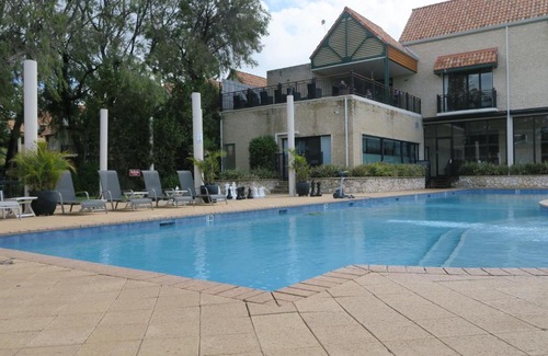 Marybrook Villa | Azure Villa