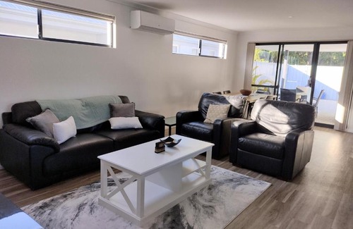 Marybrook Villa | Azure Villa