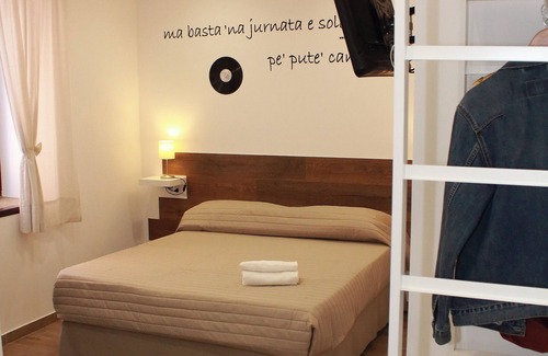 Pozzuoli Bed & Breakfast | B&B Allerìa