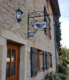 Tournus Bed & Breakfast | B&B Des Histoires d'Anges - Côté Jardin - Accueil Vélo