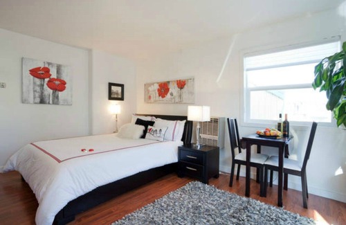 James Bay House | B&B Floathome in the sea! Ocean view Close to town, beaches , restaurants UNIQUE