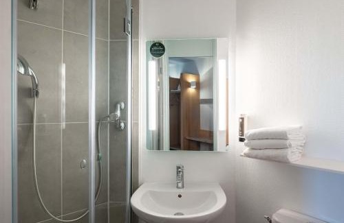 Lezennes Hotel | B&B HOTEL Lille Lezennes Stade Pierre Mauroy