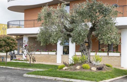 Pomezia Hotel | B&B HOTEL Pomezia Cortese