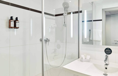 Montigny-le-Bretonneux Hotel | B&B HOTEL Saint-Quentin-en-Yvelines Centre Gare