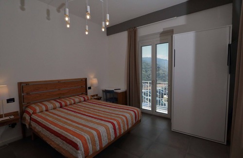 Pizzo Bed & Breakfast | b & b in the historic center, with a panoramic terrace, 400 meters from the sea