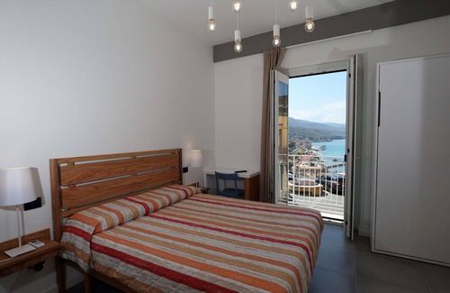 Pizzo Bed & Breakfast | b & b in the historic center, with a panoramic terrace, 400 meters from the sea