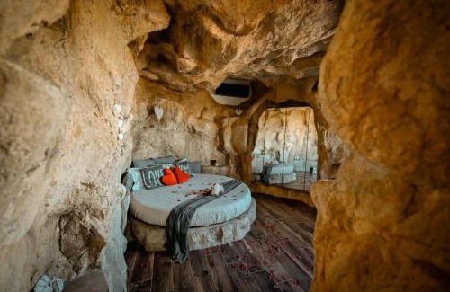 Villanova del Battista Bed & Breakfast | B&B La Casa nella Roccia