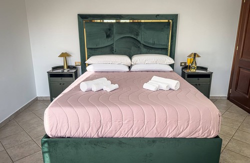 Zona XXXII Acilia Nord House | B&B La Fenice Rome - Fiumicino. Close to the center of Rome and the airport.