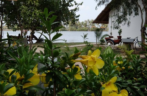 Traeuy Kaoh House | B & B located at the end of a small fishing village three kilometers from Kampot