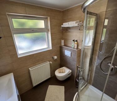 Jezerce Bed & Breakfast | B&B Millenium House