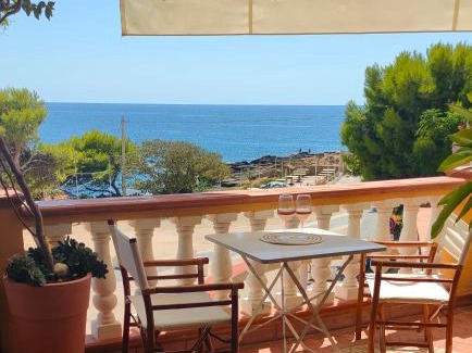 Le Castella Apartment | B&B "Raggio di Sole"