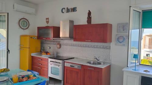 Le Castella Apartment | B&B "Raggio di Sole"