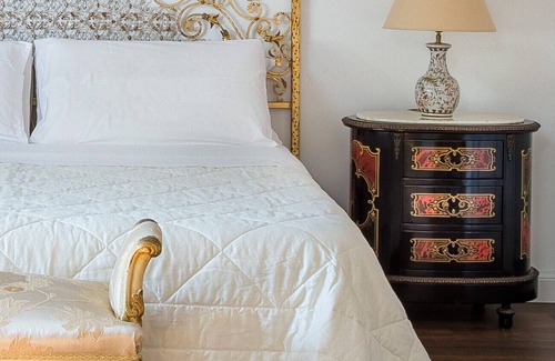 Palermo Bed & Breakfast | B&B Villa Liberty sul mare - Camera Oro
