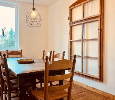 Huenxe Apartment | b e d & a g e d e s i g n -extra large- wunderschöne gesamte Wohnung mit viel Platz & 4 Schlafzimmern - Rechnungserstellung für Geschäftsreisende & Firmen