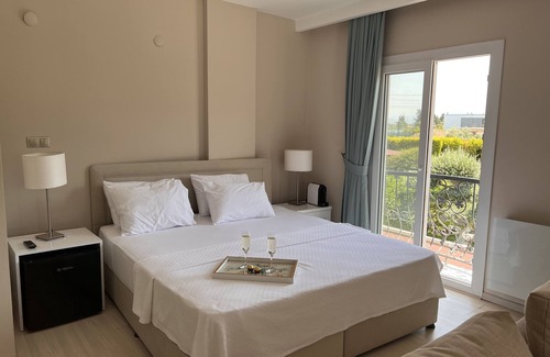 Narlidere Hotel | B.equine Range Hotel