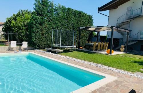 Cassano d'Adda Apartment | B Home Tresoldi