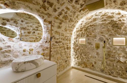 Faubourg Saint-Germain Apartment | B1 Beautiful, Luxury Near Eiffel Tower Sleeps AC