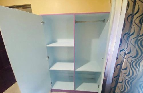 Cagayan de Oro Apartment | B1 - Spacious 3BR House with Netflix, Fiber Wifi, Parking, Balcony