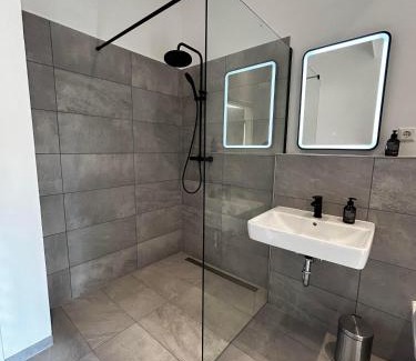 Mettingen Apartment | B2 L I Premium I Rainshower I Wasch I Smart TV I P I Zentral