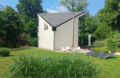 Ursel House | B6