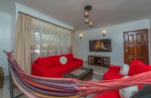 Westlands Apartment | B8- FULLY FURNISHED AND SERVICED 2 Bedroom Apartment in WESTLANDS NAIROBI with Back Up Power Generator