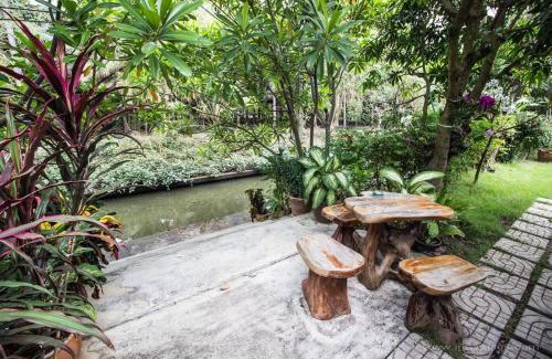 Damnoen Saduak Resort | Baan Klong Resort