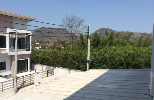 Wang Pong House | Baan Pleon View by Ratcharin