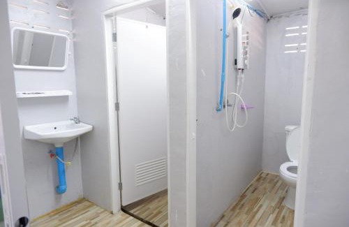 Song Phi Nong House | Baan Rai Pray Rung Kaeng Krachan