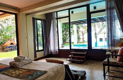 Pak Nam Pran Villa | Baan SanSuk Pranburi - Beach Front & Pool Villa