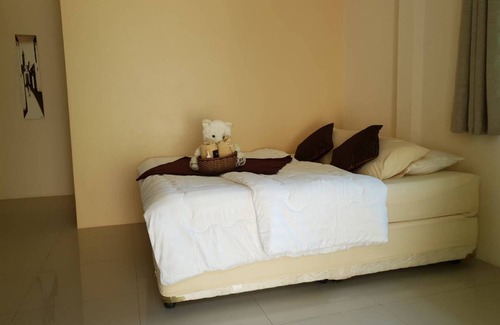 Amphawa Hotel | Baan Suan Phidchamika