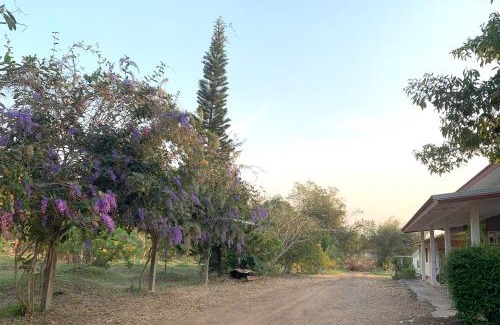 K. Wang Sombun House | Baan Suan Thada Thai บ้านสวนธาดา ไทย