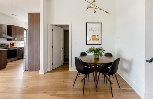 Riverside House | Bachelor/Bachelorette Mansion In the Heart of ATX