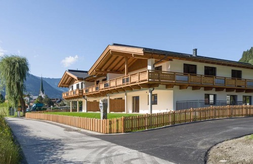 Stumm Apartment | Baderer Apart