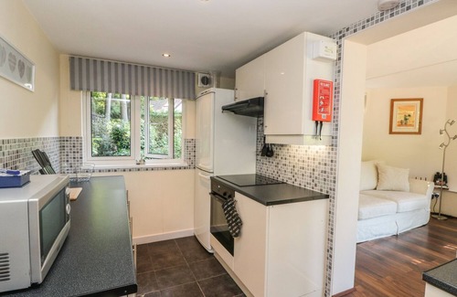 Fairseat Cottage | BADGER VIEW, romantic, luxury holiday cottage in Culverstone Green