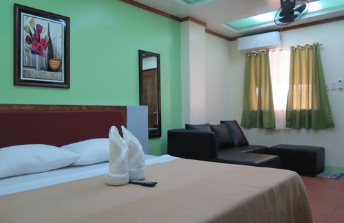 Puerto Galera Resort | BADLADZ Beach & Dive Resort - King Pool Suite