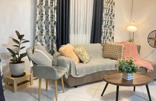 Lipa Apartment | Bahay-Kapehan sa Villa