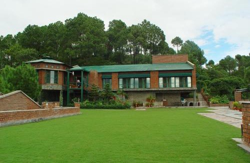 Kasauli Hotel | Baikunth Resort, Kasauli by Leisure Hotels