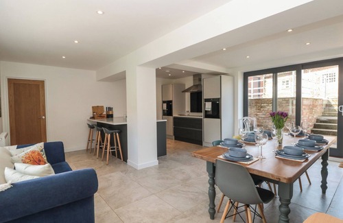 North Dalton Cottage | BAILEY HOUSE, pet friendly, with pool in Pocklington