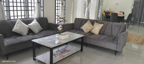 Batu Rakit House | Bait al-Qamar