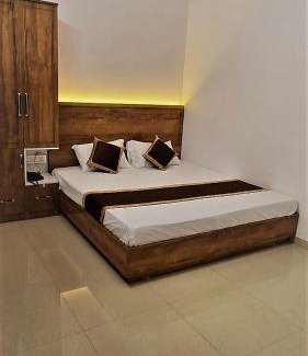 Pandharpur Cabin | Balaji Lodging