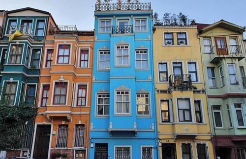 Balat Apartment | BALAT TARİHİ DOKUSUNDA KEYİFLİ KONAKLAMA PINK HOME 5