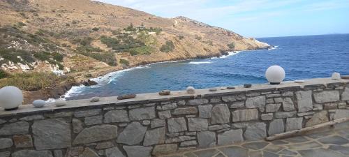 Apollonas Apartment | Balcony to Aegeon 3