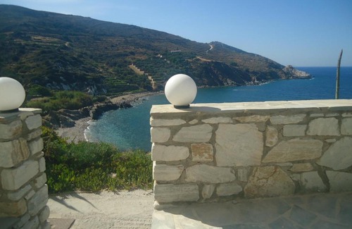 Apollonas Apartment | Balcony to Aegeon 3