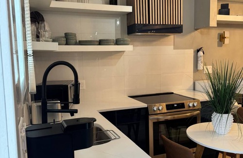 Baldwin Apartment | Baldwin's Bijou Studio apartment in Baldwin with Queen bed, AC, WiFi