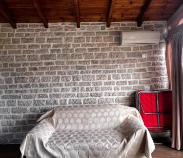 Albania House | Ballkoni i Goricës