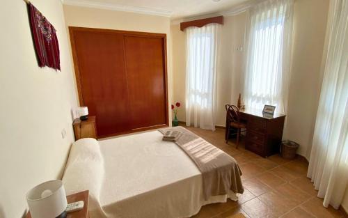 Alzira House | Bamboo Room with mountain views and lots of natural light