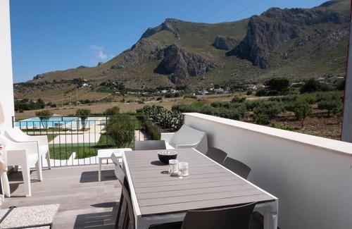 Macari Villa | Bambu House with swimming pool in Macari